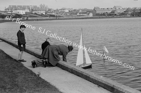 MODEL YACHT RACING ON THE LOUGH